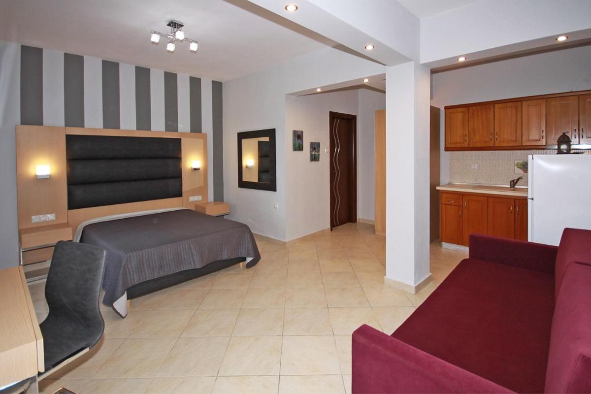 Stamos Apartments And Studios 보우르보우로우 객실 사진