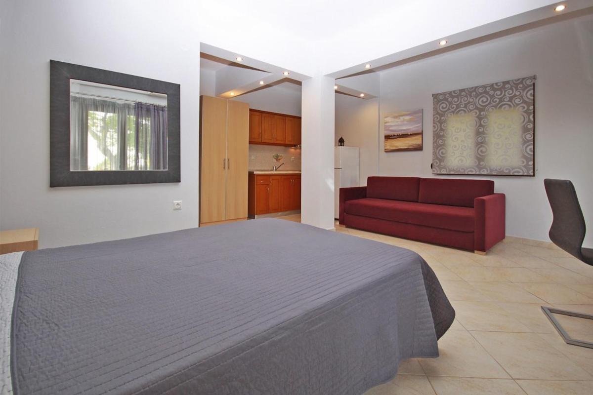 Stamos Apartments And Studios 보우르보우로우 객실 사진